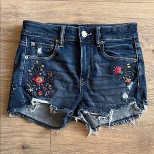 AMERICAN EAGLE Hi-Rise Shortie Floral Embroidered Denim Boho Shorts Size 8